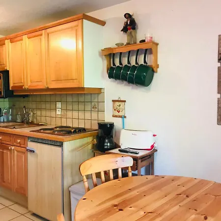 Cosy Avec Balcon, Parking Et Animaux Acceptes - Fr-1-629-90 * Morillon